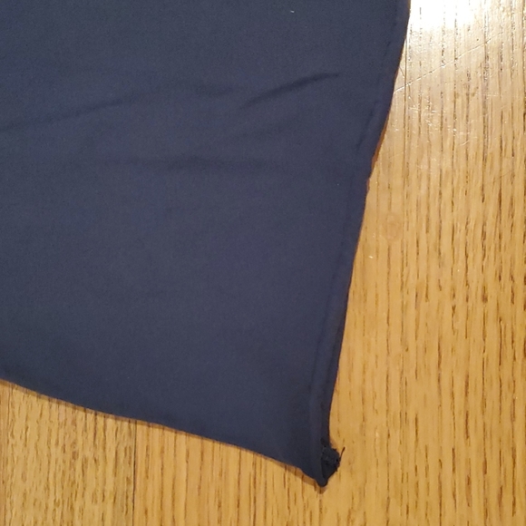 Garage Alright Crop Top - Picture 6 of 9